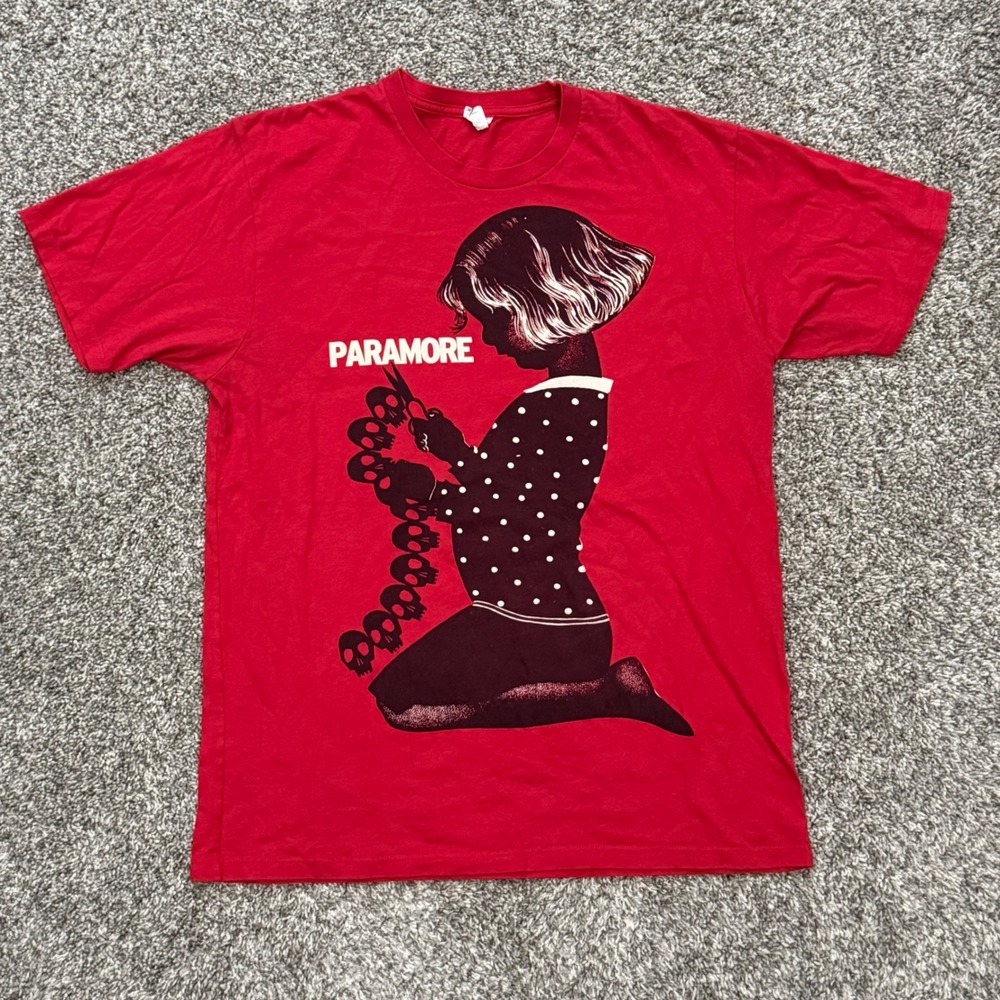 Y2K Paramore Band Tee Red Skull Girl Polka Dot Band Shirt Mens L Emo Punk RARE